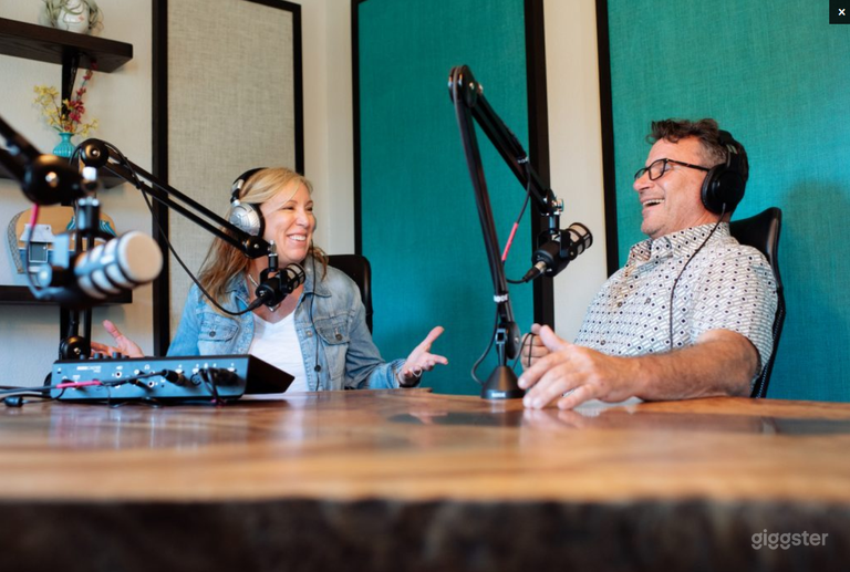  Professional Podcast Studio in Clearwater 