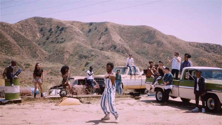  Top of the hill obstructionless background 