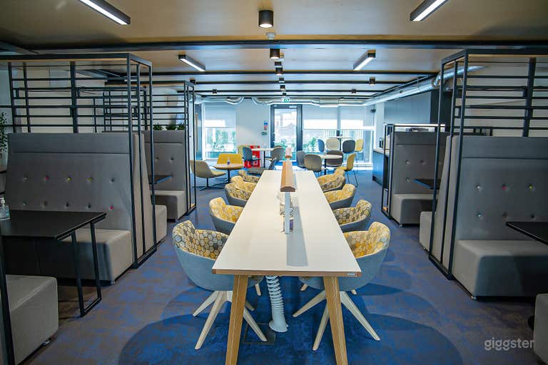  Co-working Shared Desks  and Booth for Work  