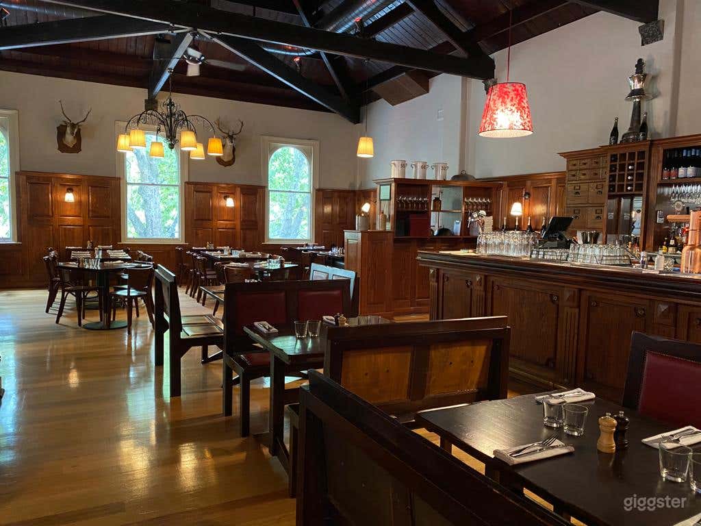 Saint &amp; Rogue Bar