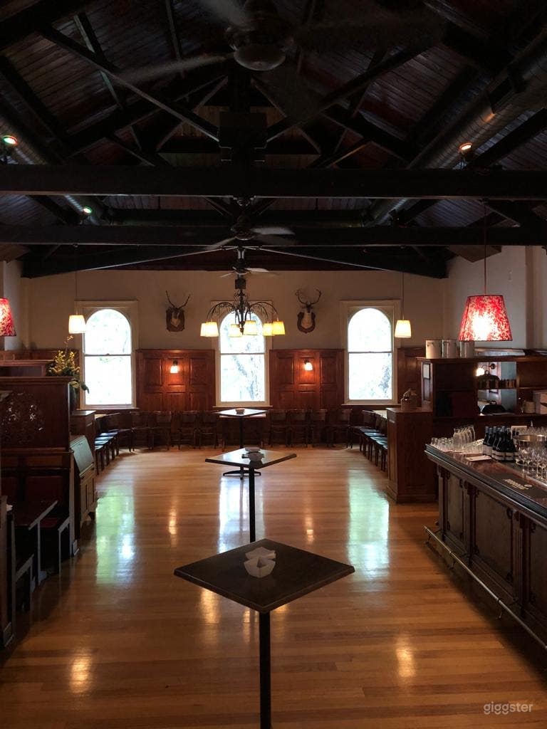  Saint &amp; Rogue Bar 