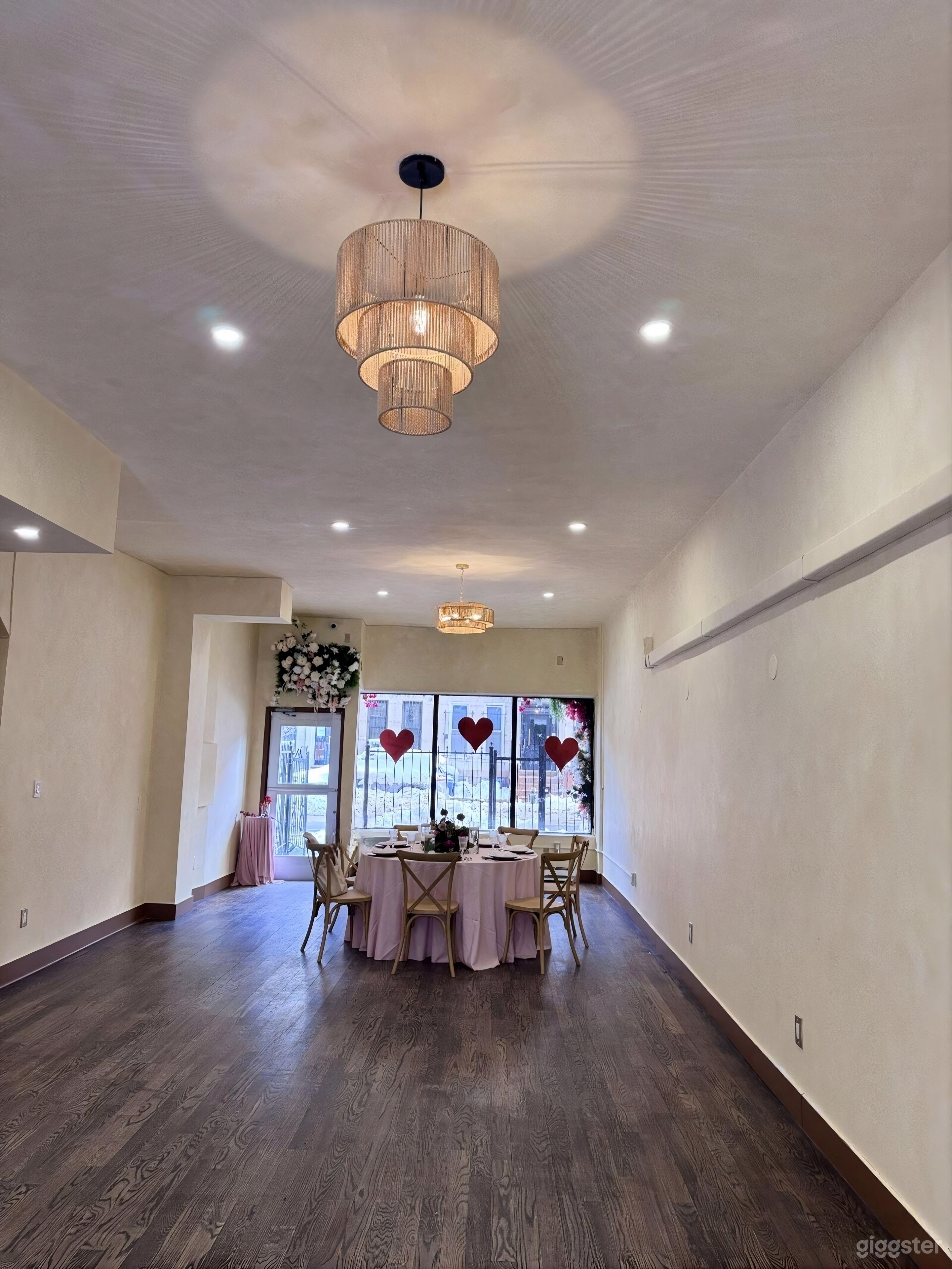 Modern Creative Studio with Bloom Bar & Event-Ready Design Photo 1