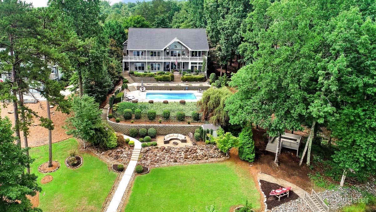 Entertainers Dream Estate w Spectacular View Photo 1