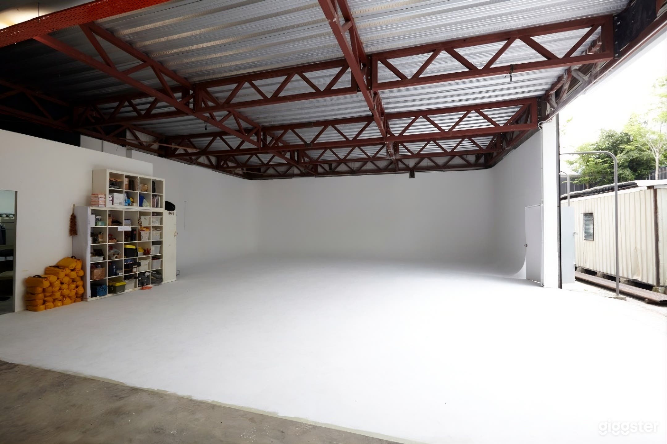 Space for Filming & Photography Photo 1