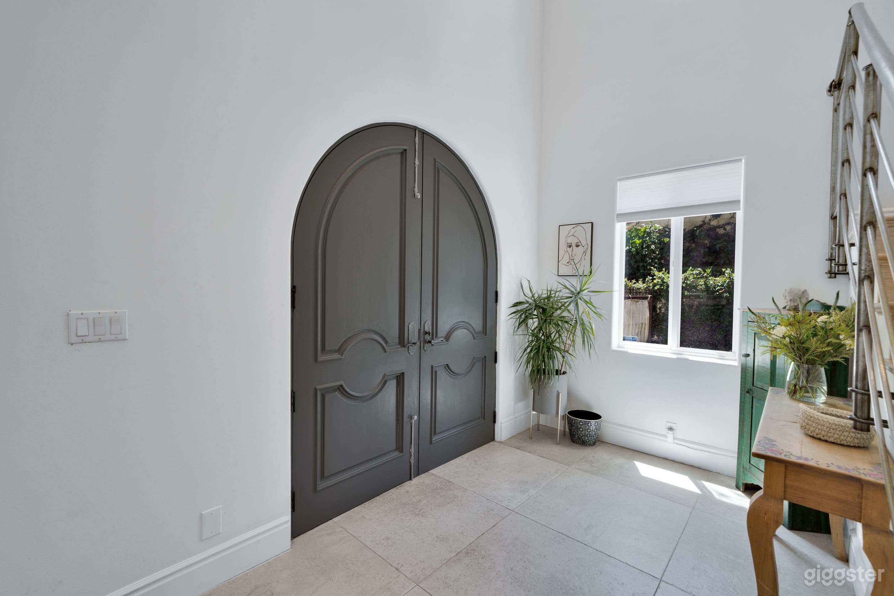 Unique Home With Natural Light Photo 2