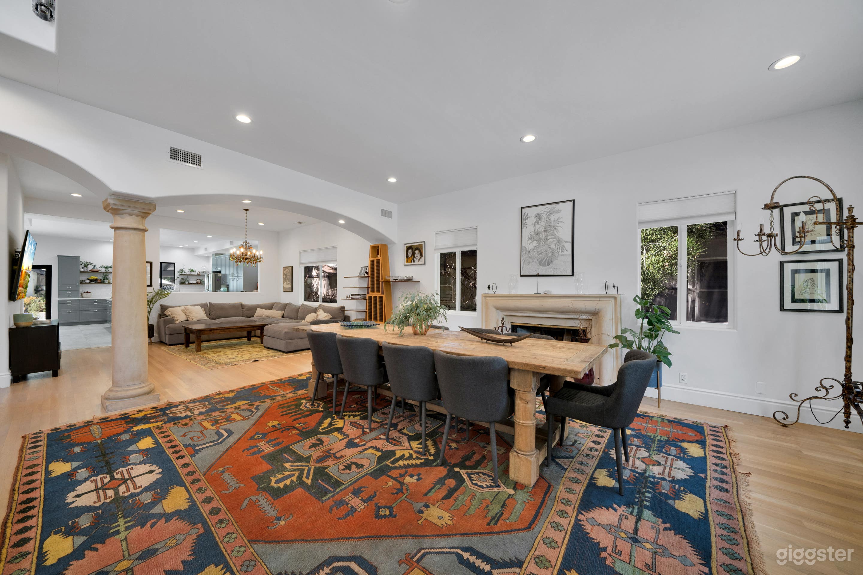 Unique Home With Natural Light Photo 4