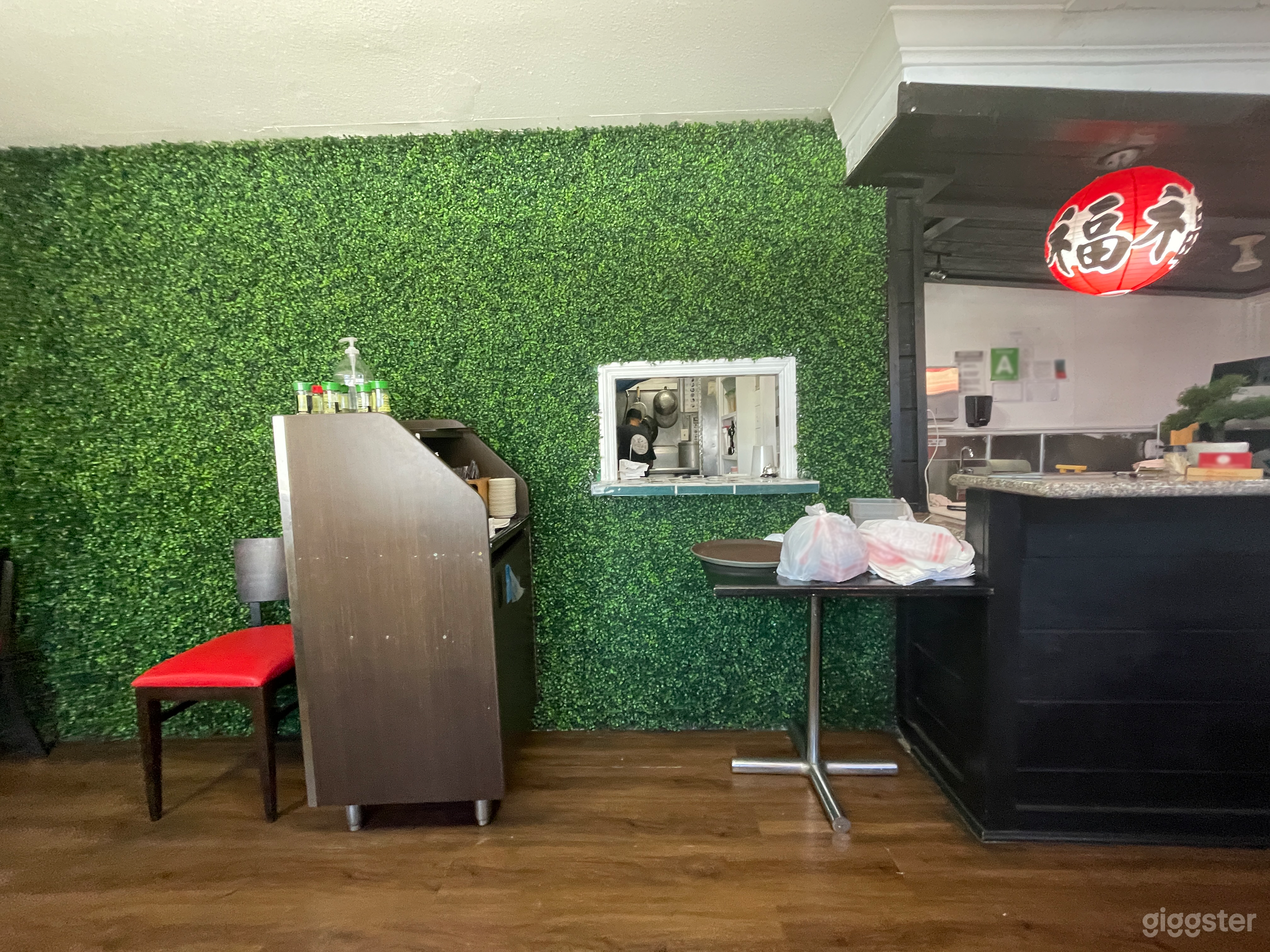 Sushi Bar With Mural Photo 4