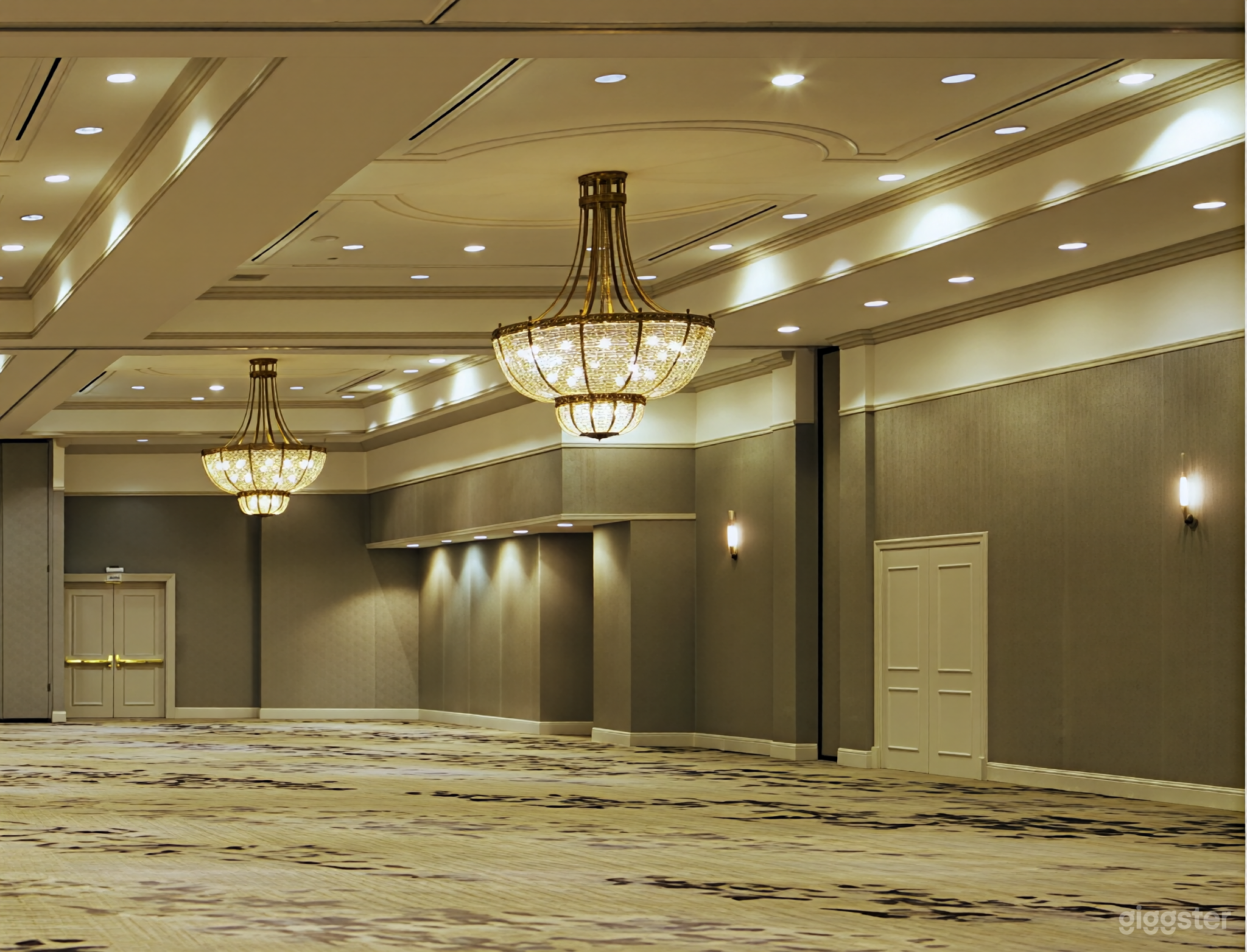 Versatile Venue for Conferences, Galas & Filming - Salon A Photo 3