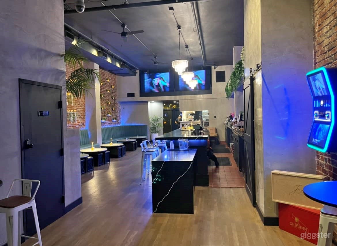 ZOE Cocktail Bar &amp; Bites Photo 3