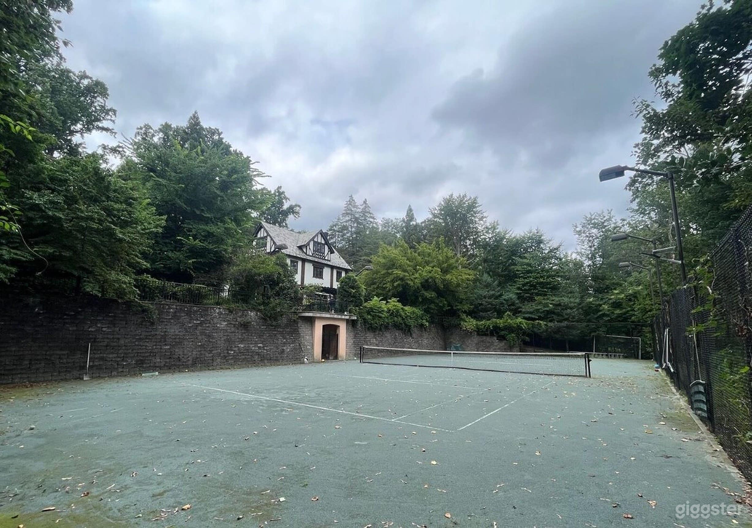 Private Tennis Court For Film And Photo shoots Photo 4