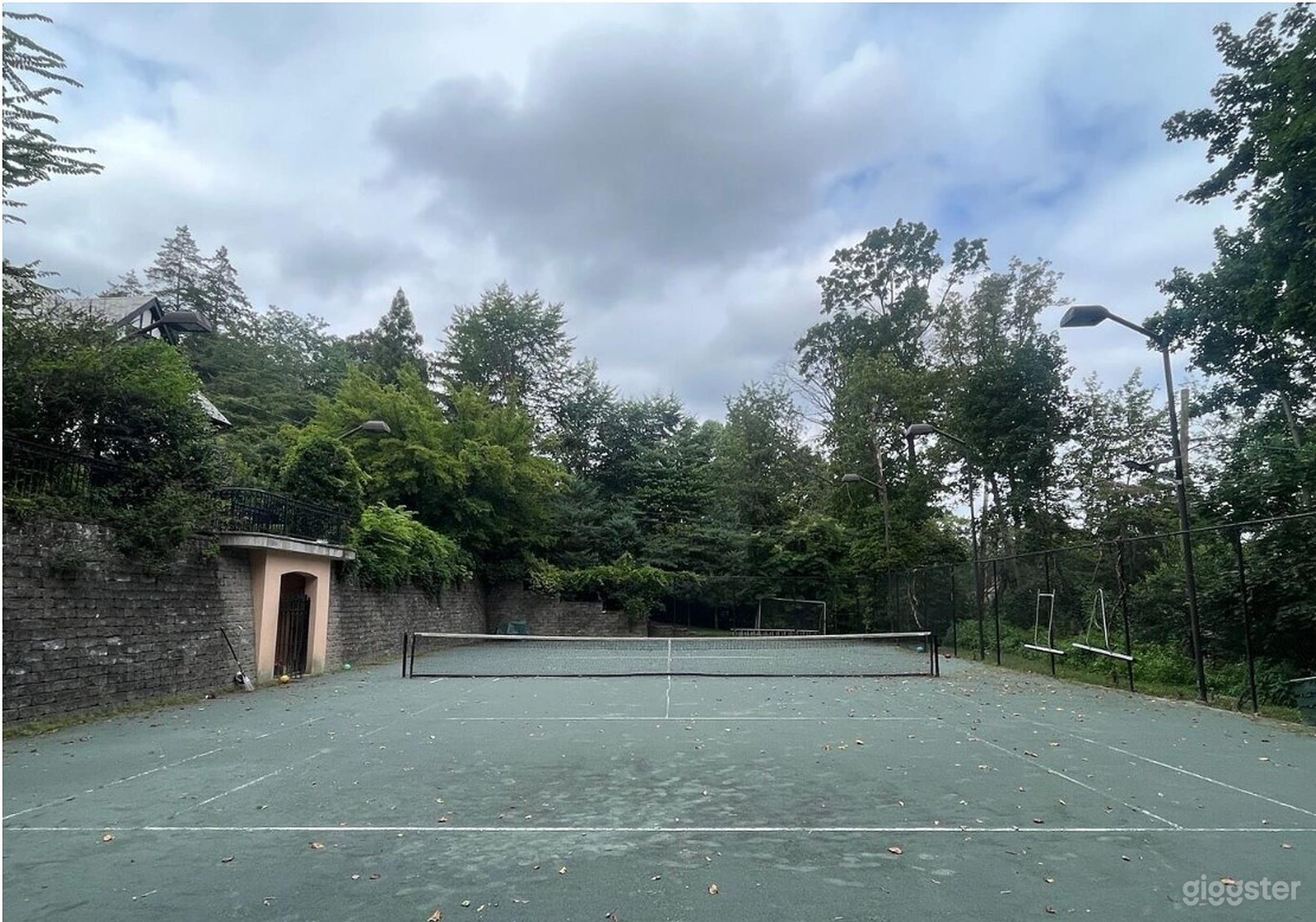 Private Tennis Court For Film And Photo shoots Photo 3