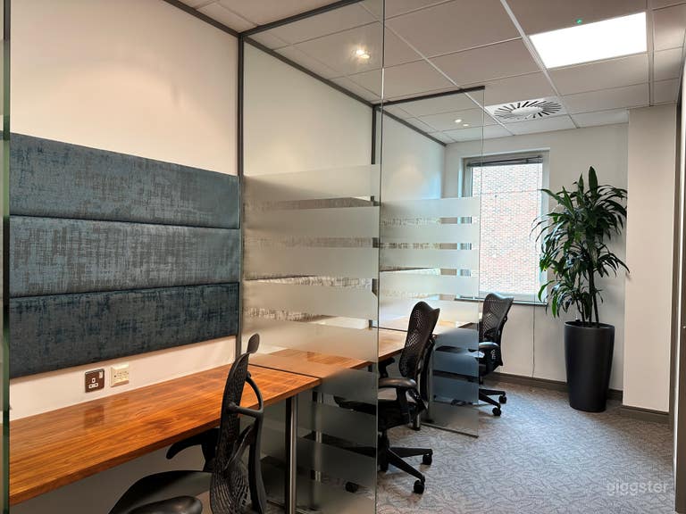  Hotdesking and Co-working Spaces  