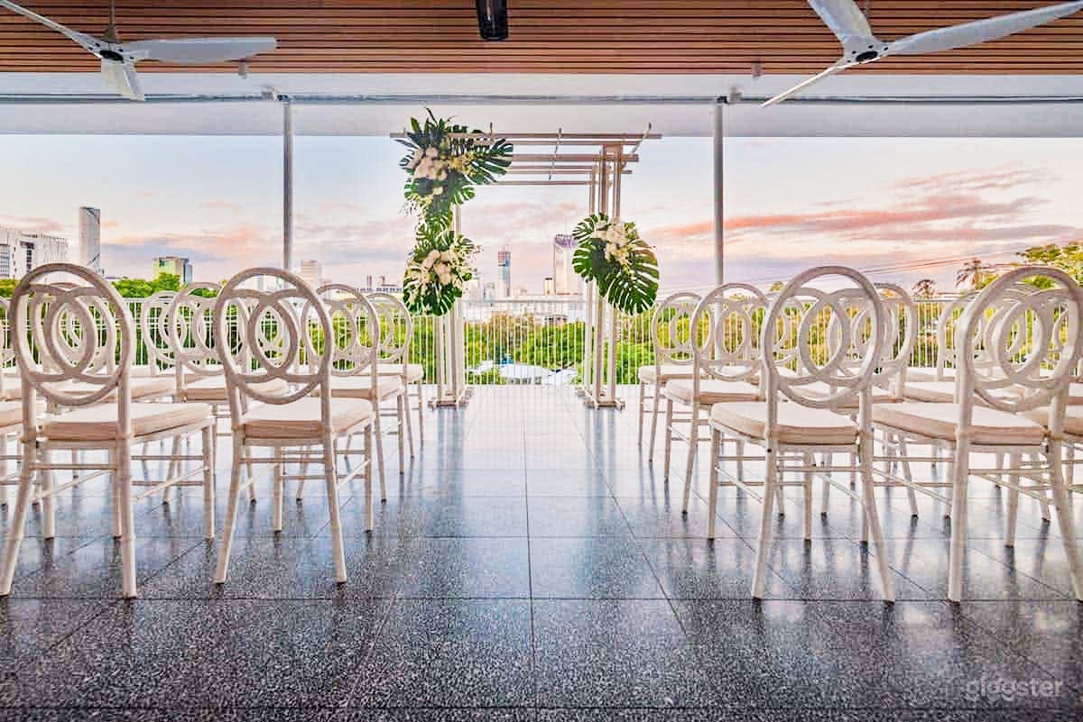 GRAND BALCONY Photo 4