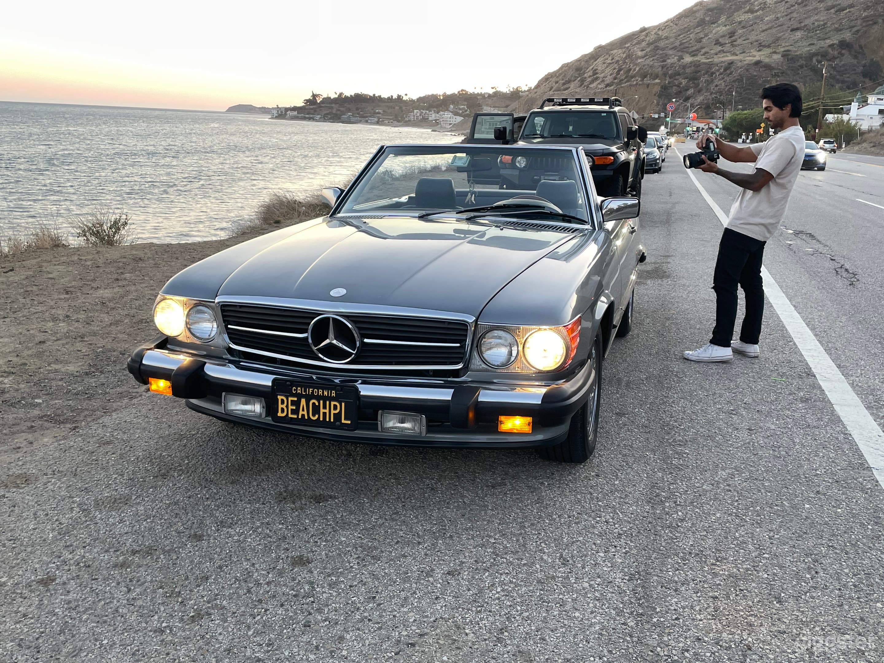 Classic Mercedes 560SL Convertible | 1980s California Luxury Photo 1