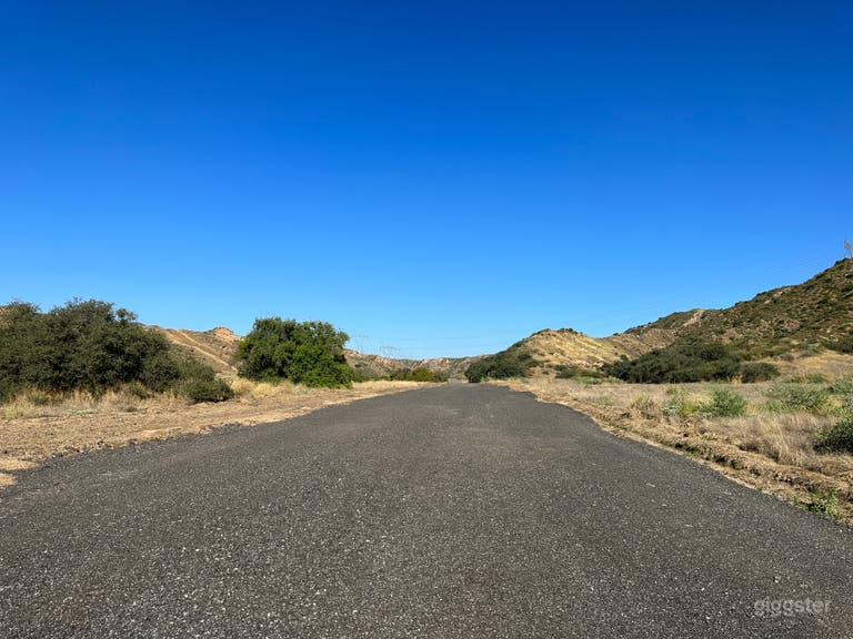  Ranch de 300 Acres avec Route Privée Pavée 