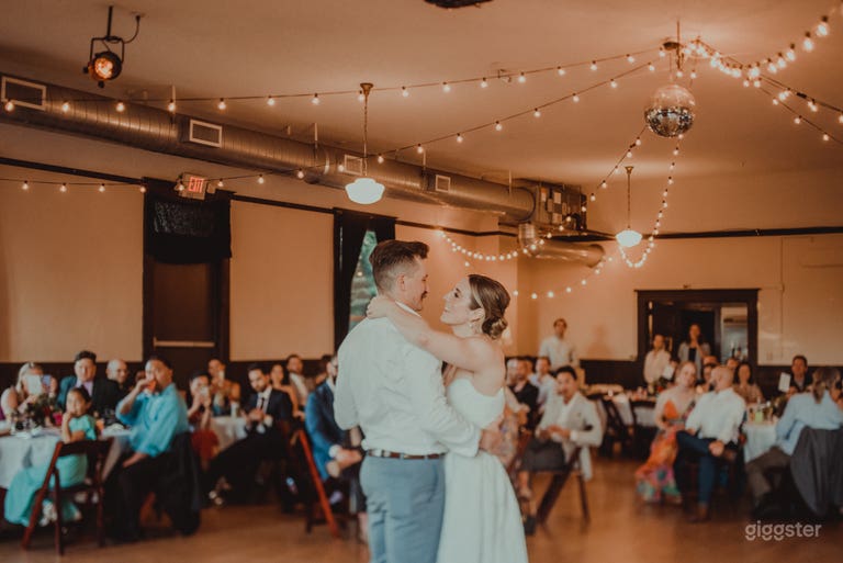  Historic Ballroom: Natural Lighting & In-house F/B catering 