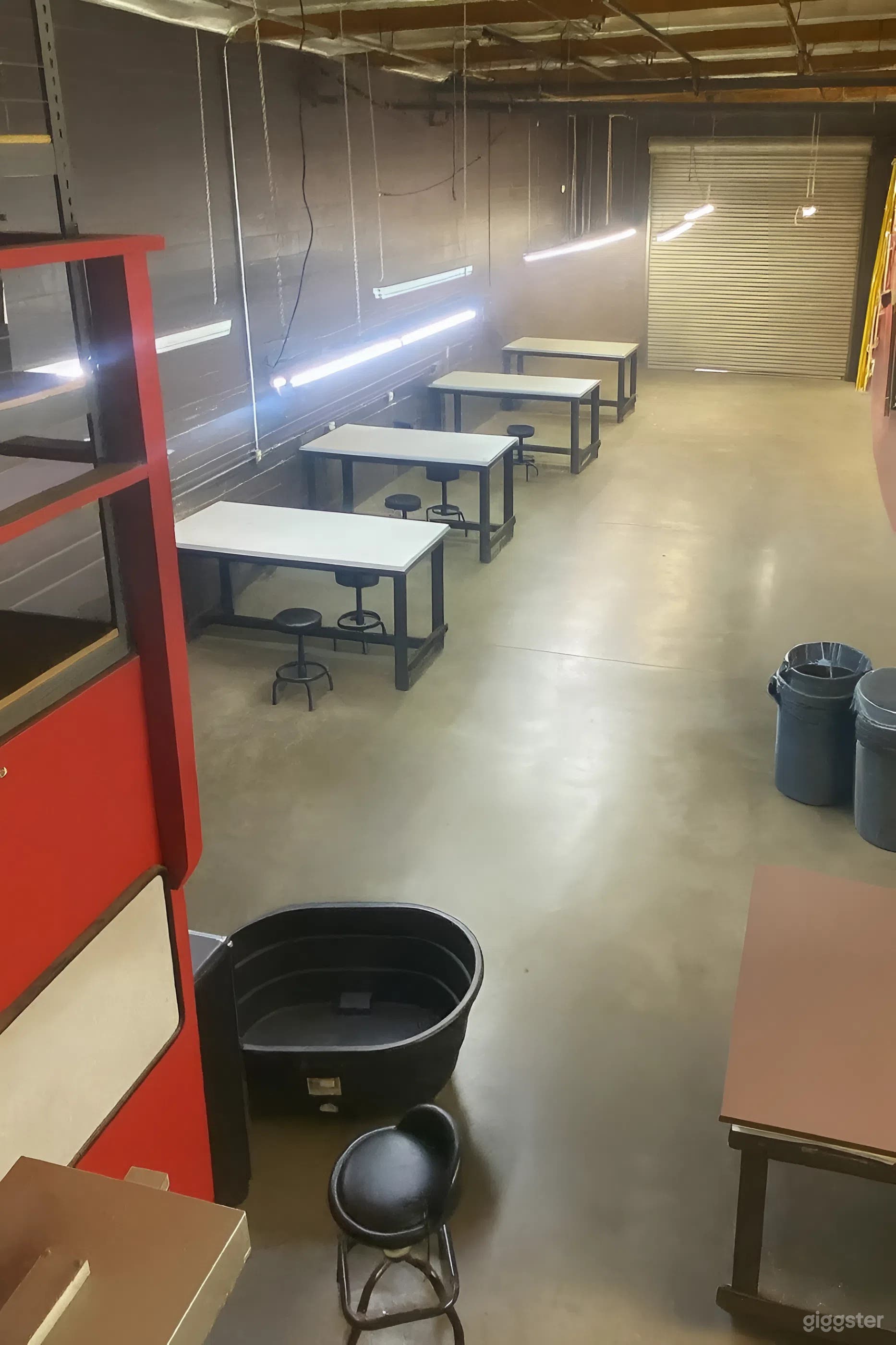 9,000 Sq Ft Art Space - Parking On Site- Studio/Film Space  Photo 1