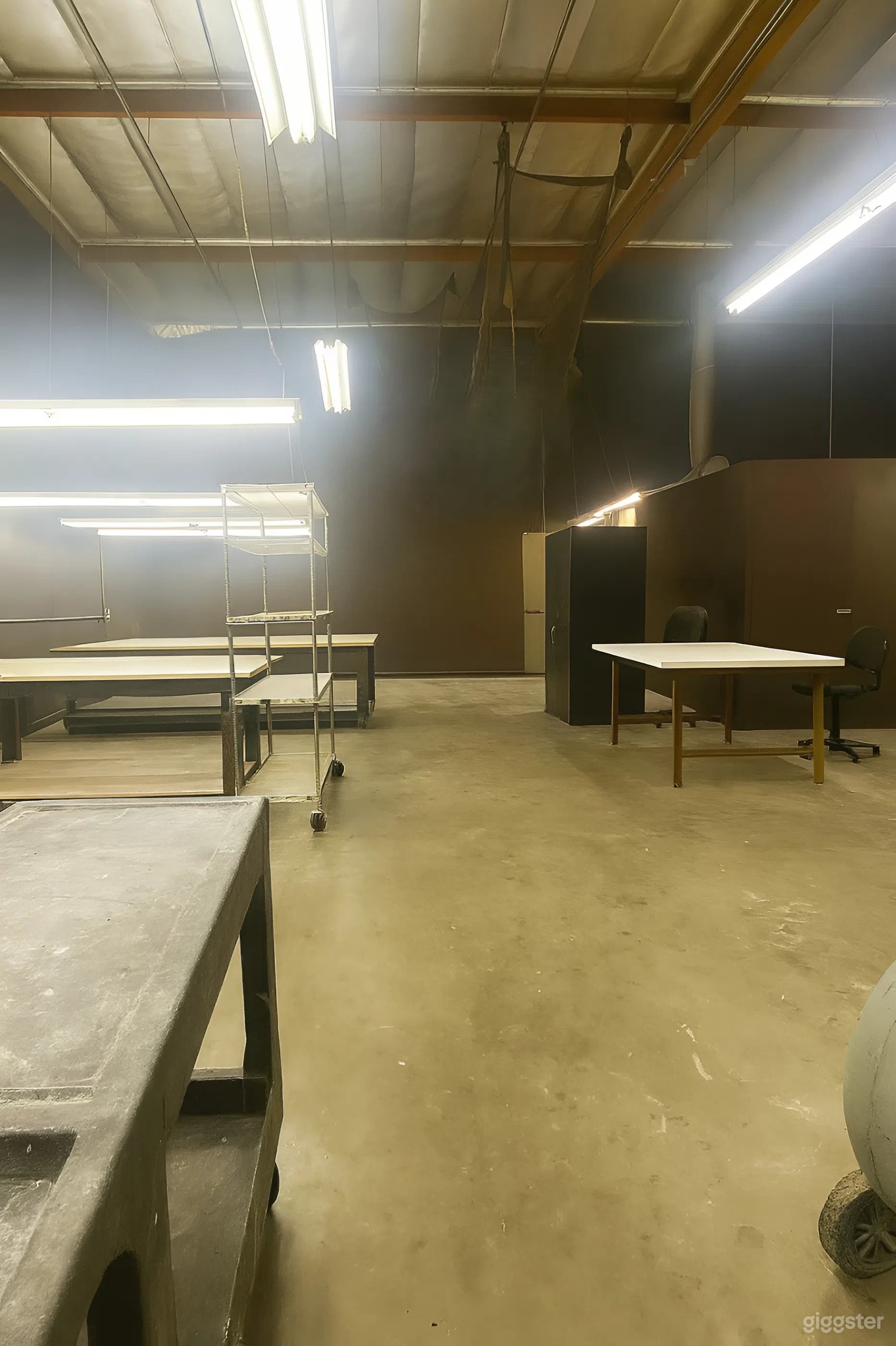 9,000 Sq Ft Art Space - Parking On Site- Studio/Film Space  Photo 3