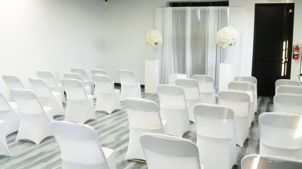 Intimate &amp; Chic Event Venue Photo 4