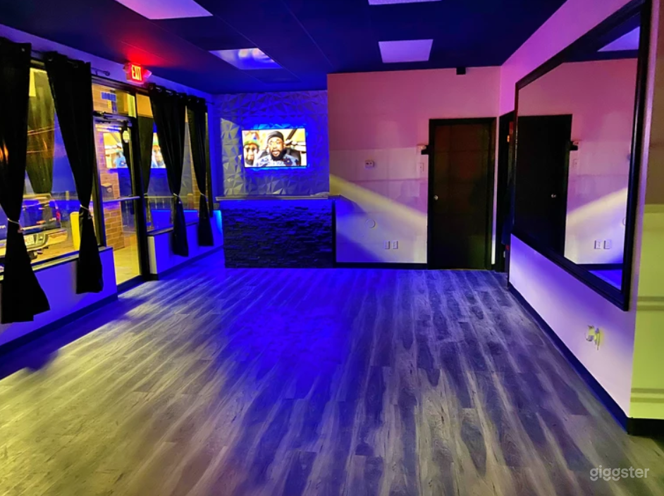 Intimate &amp; Chic Event Venue Photo 2