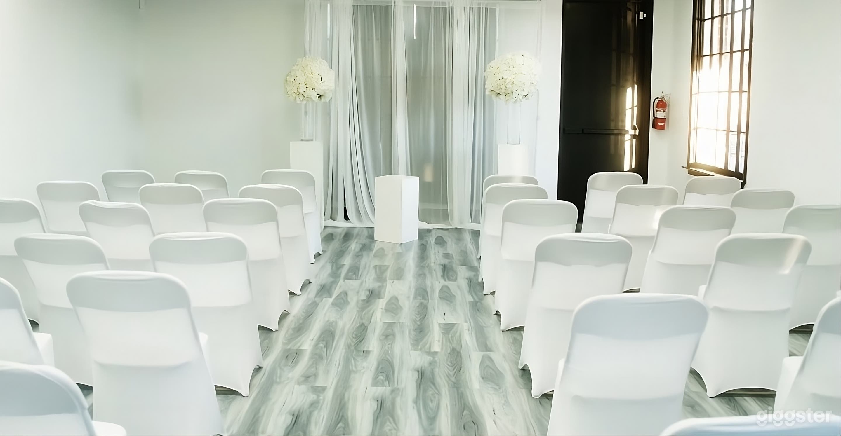 Intimate & Chic Event Venue Photo 2