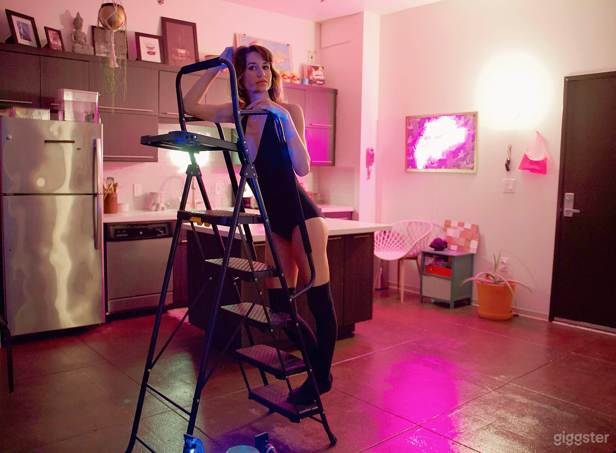 Historic Downtown Wabi Sabi Art Loft Gym Game Room Photo 4