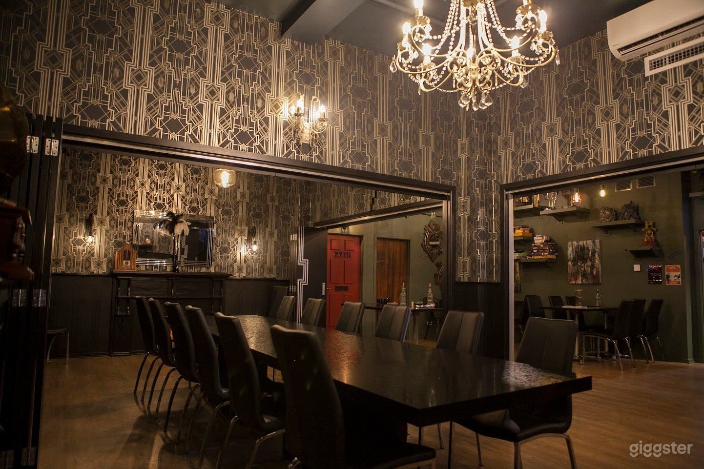 5 Themed Room - Entire Venue Photo 4