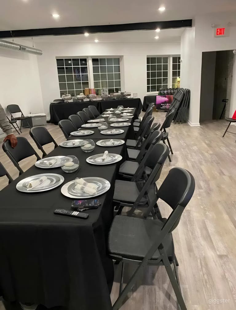  Urban Studio with Industrial Charm & Skyline View 