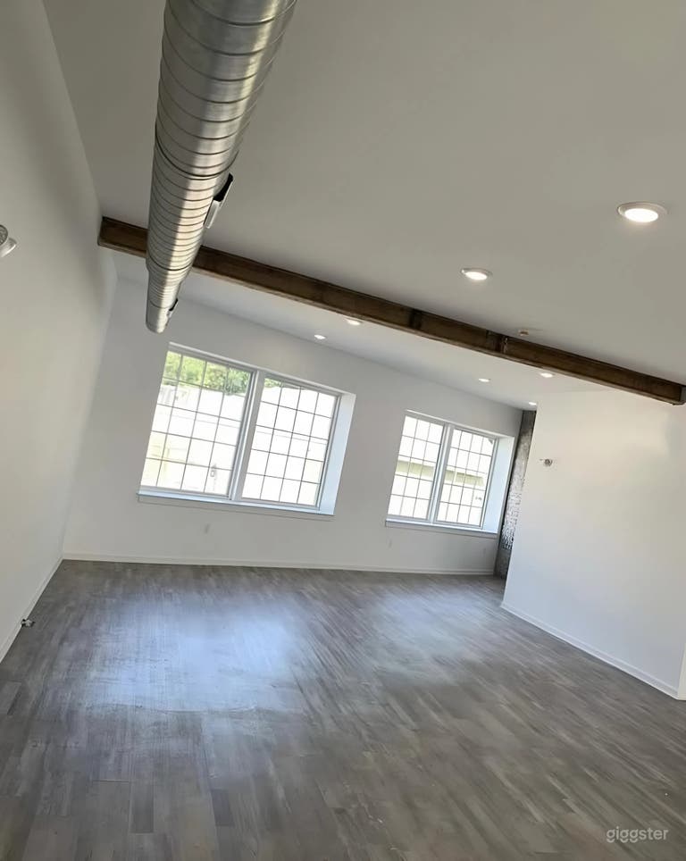  Urban Studio with Industrial Charm & Skyline View 