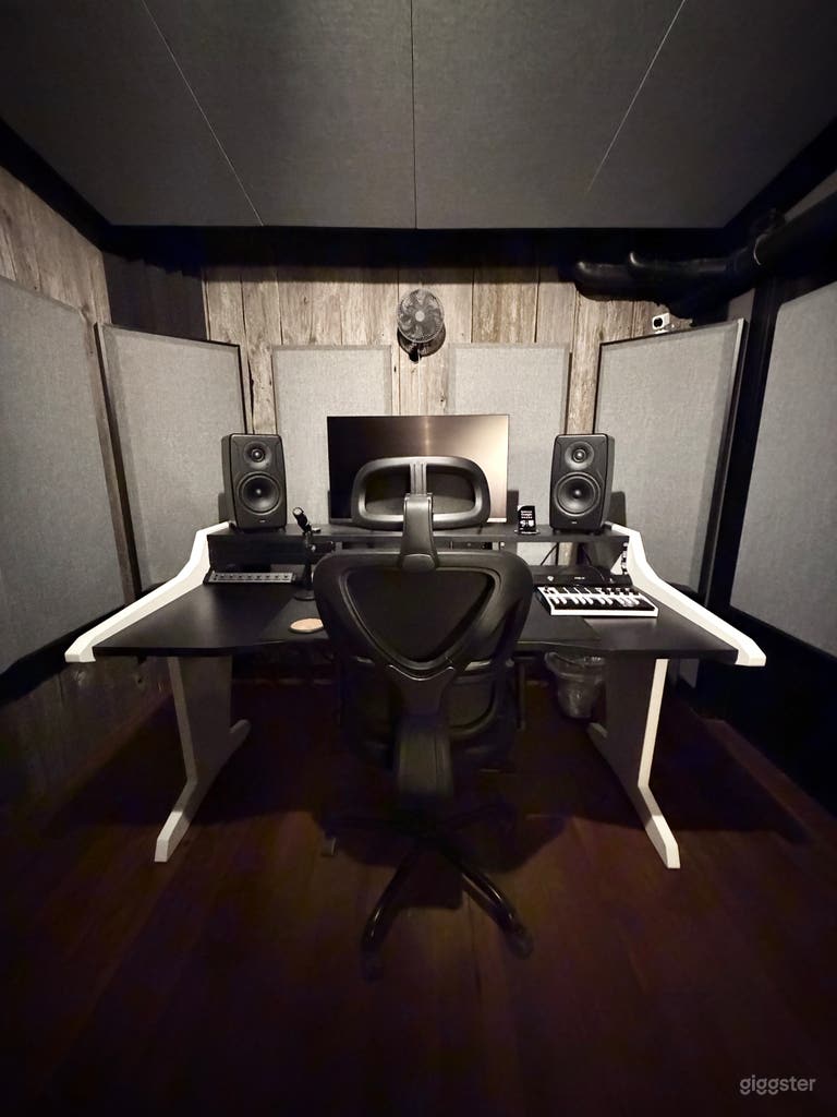  Leslieville Loft Music Studio for Creatives & Professionals 