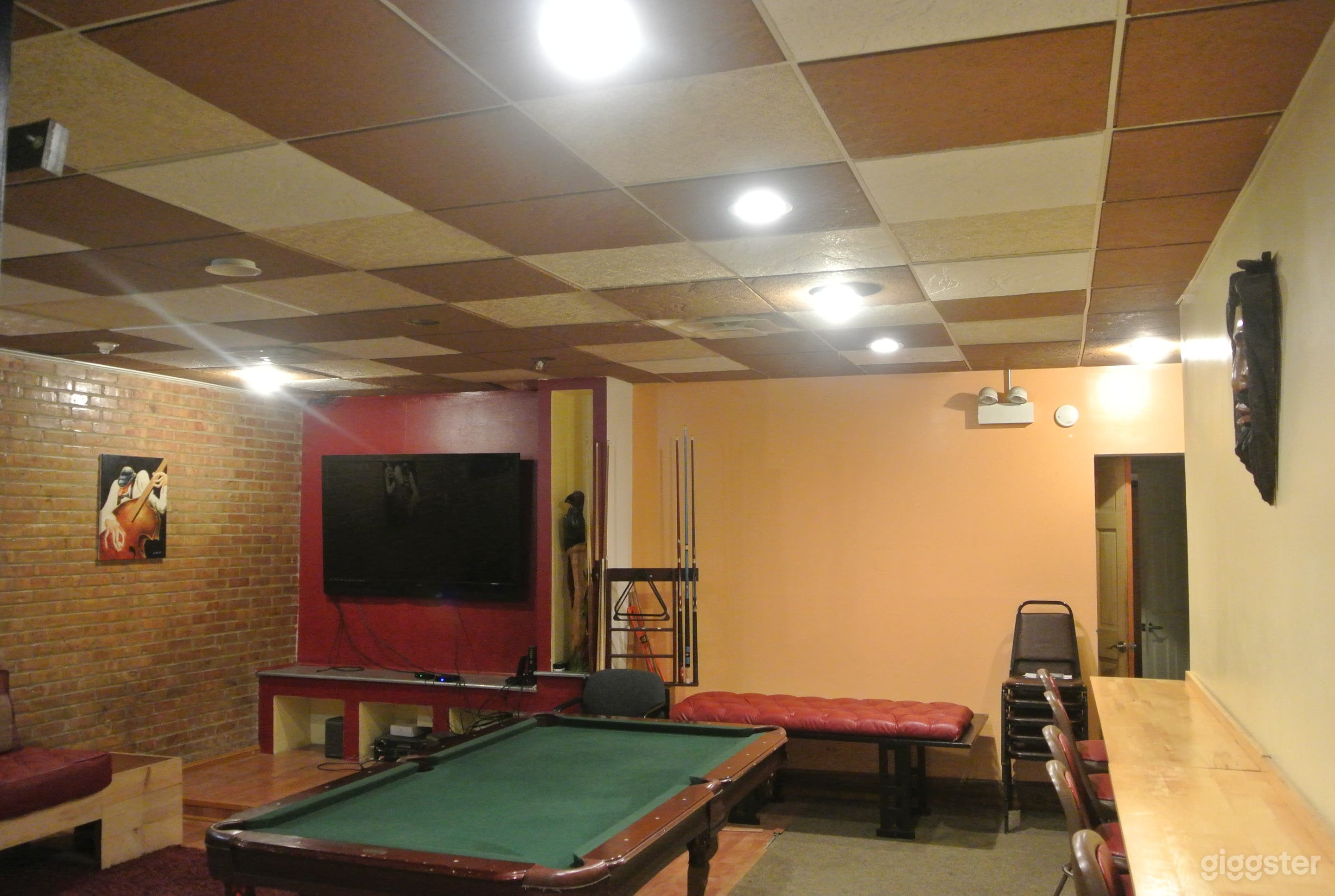 Main Lounge 3