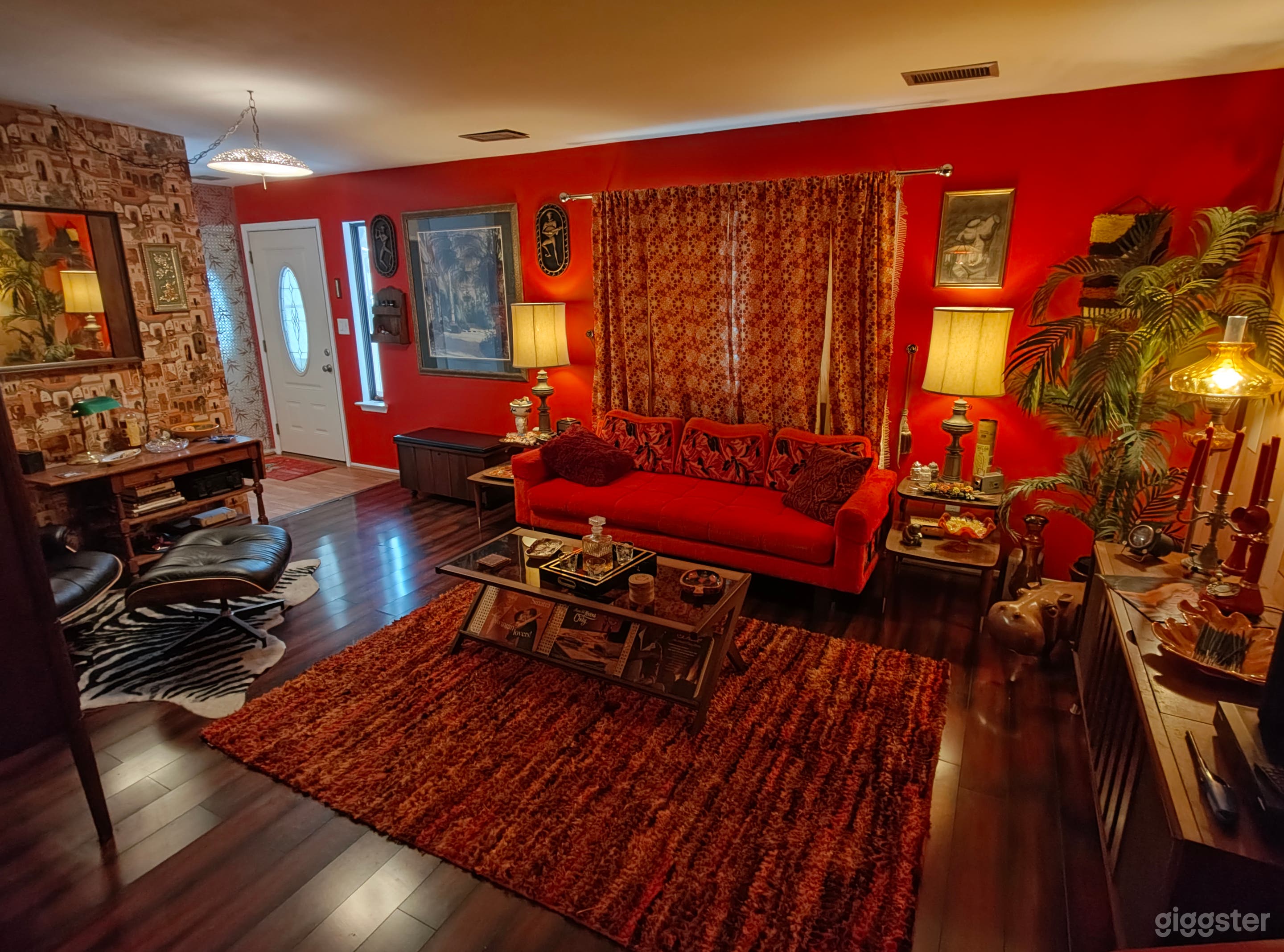 Vintage 70s living Room / 50's Kitchen Photo 1