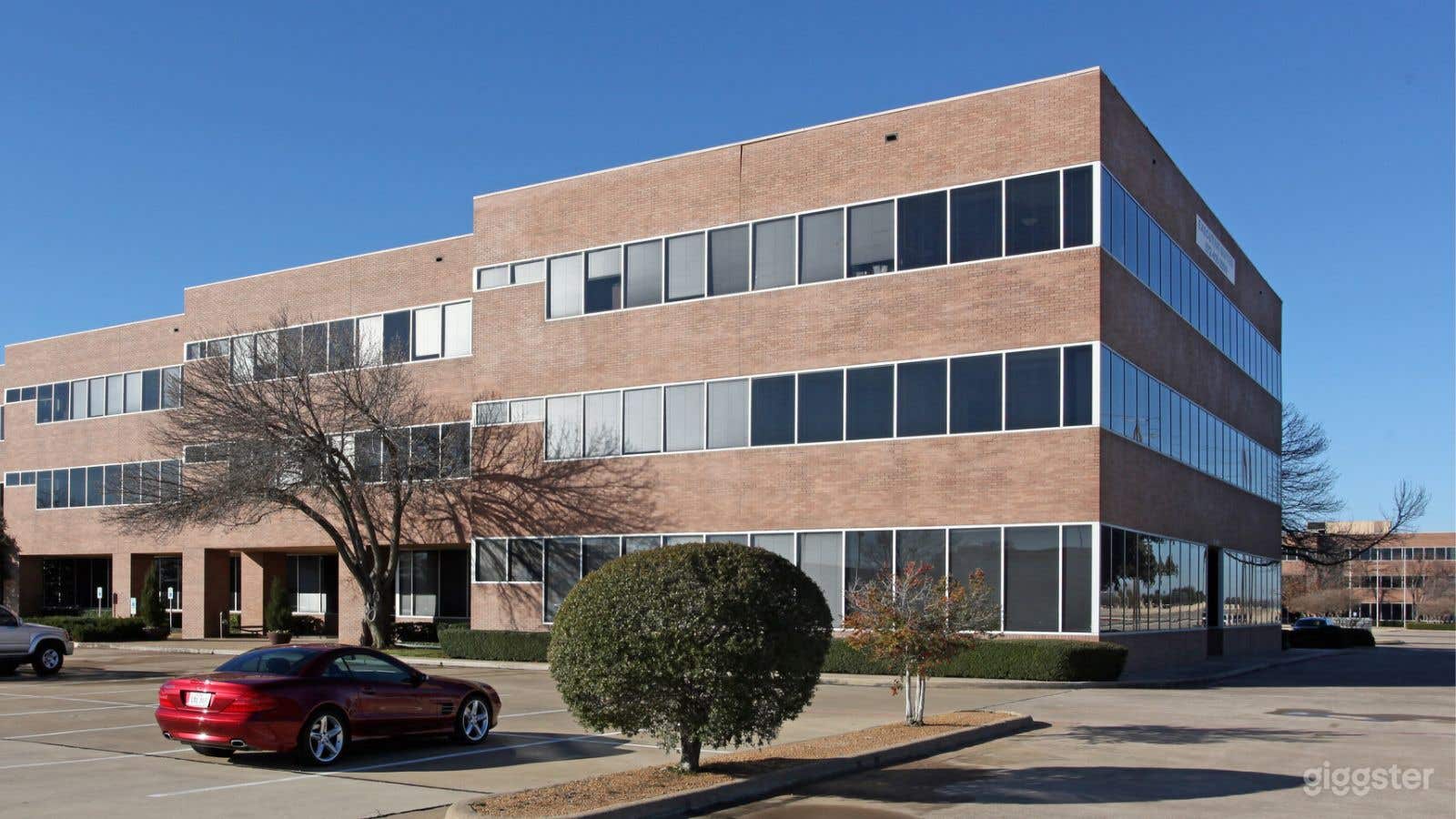 10-Person Conference Room in Carrollton Photo 4