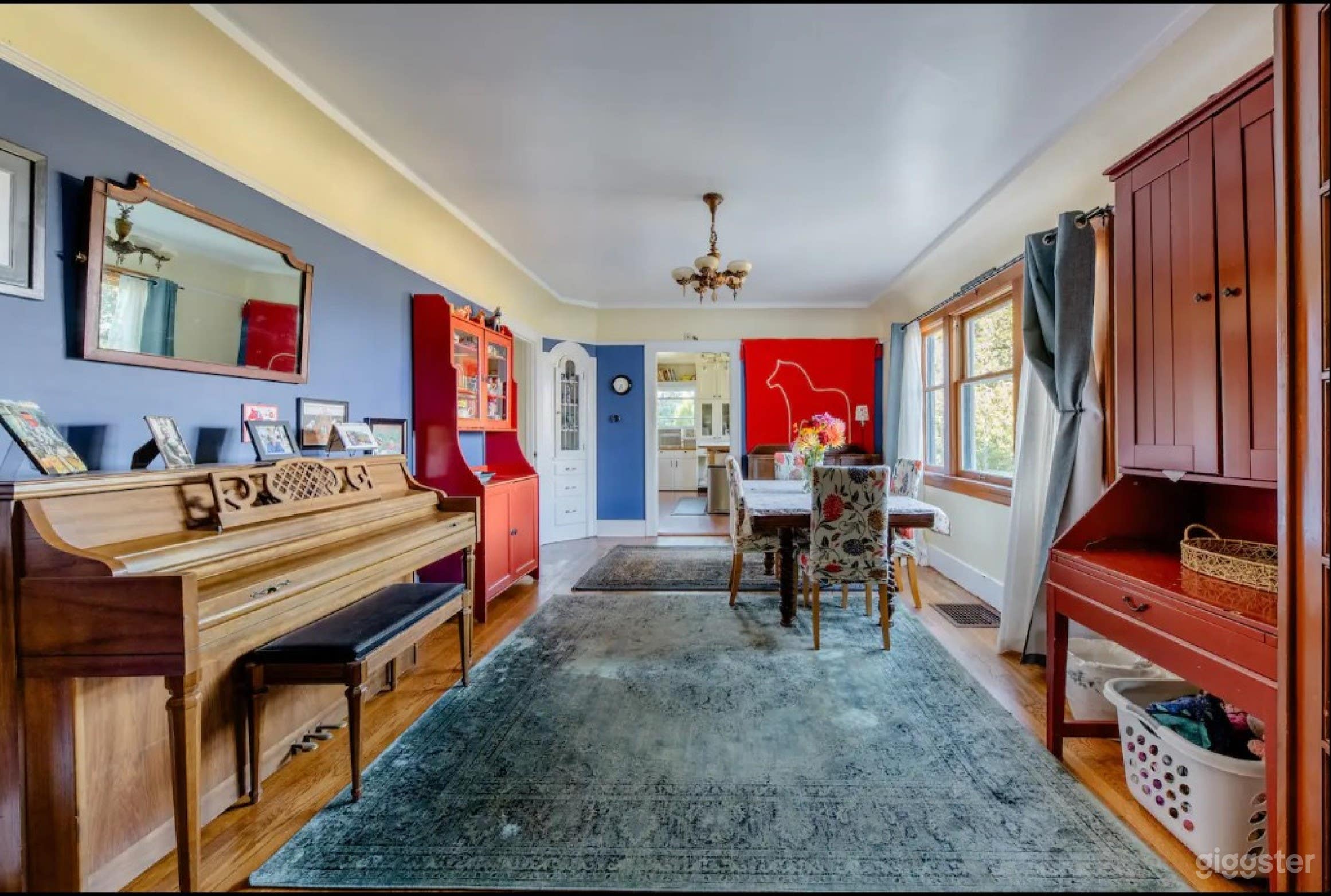 Breathtaking House For Film And Production Photo 3