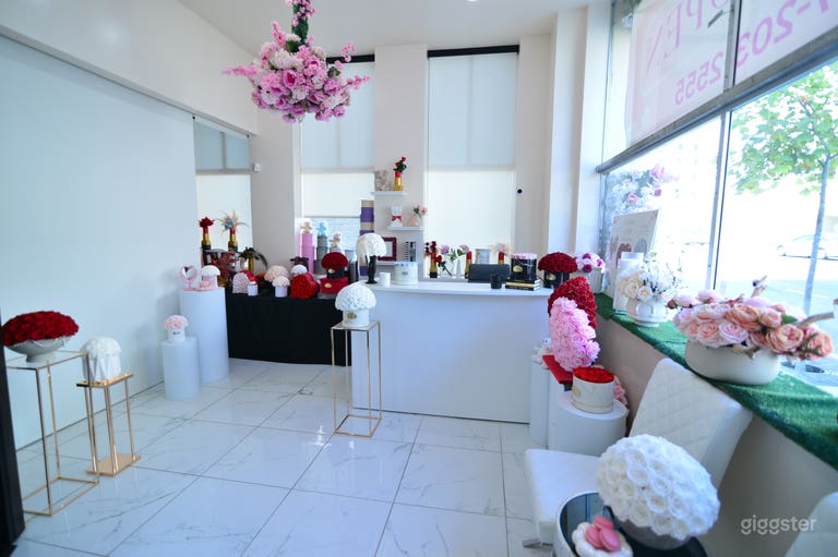  Flower shop/ High End Modern Floral Boutique  