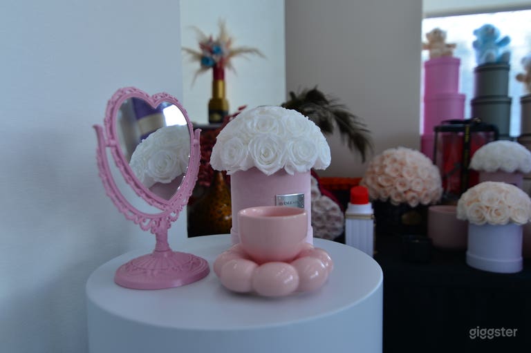  Flower shop/ High End Modern Floral Boutique  