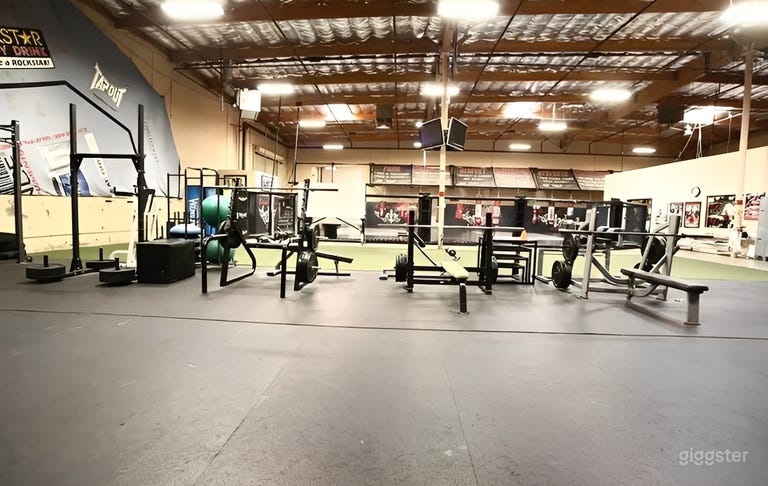  Huge Cross-Training Space with World Class Amenities Minutes from the Strip 