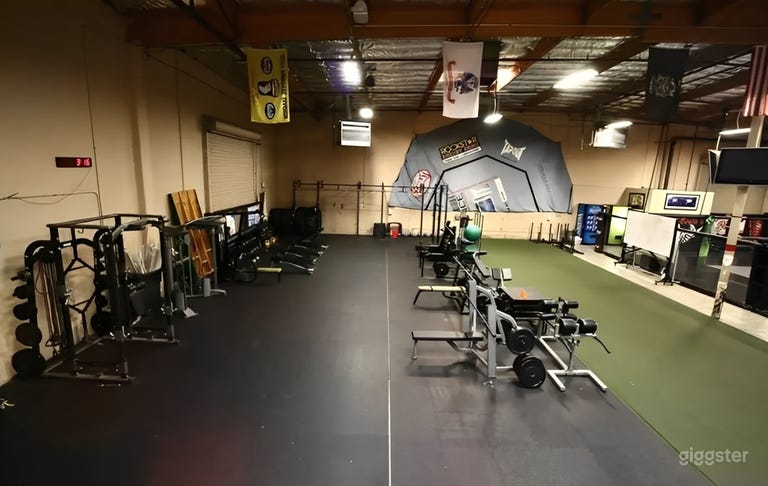  Huge Cross-Training Space with World Class Amenities Minutes from the Strip 