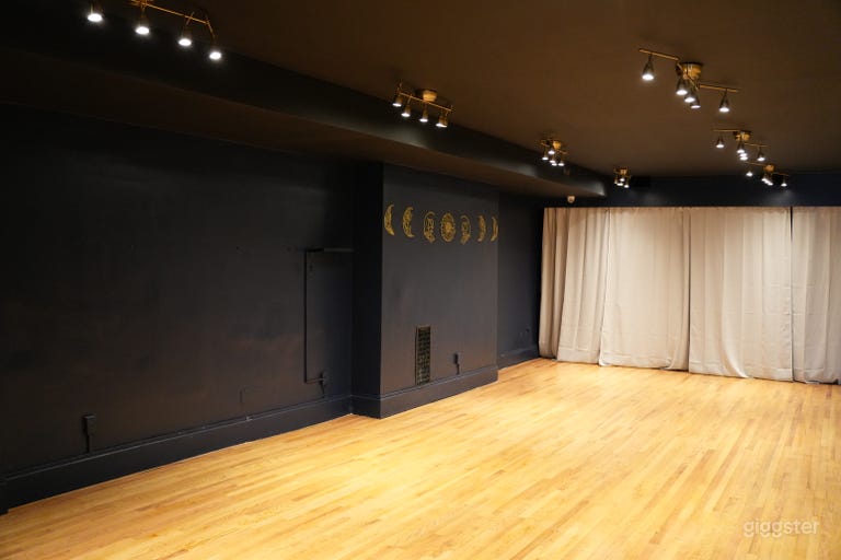  Multi-purpose Creative Studio space in the heart of Toronto 