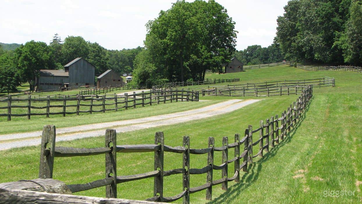 Stunning 30-acre horse farm with antique barn & stables Photo 4