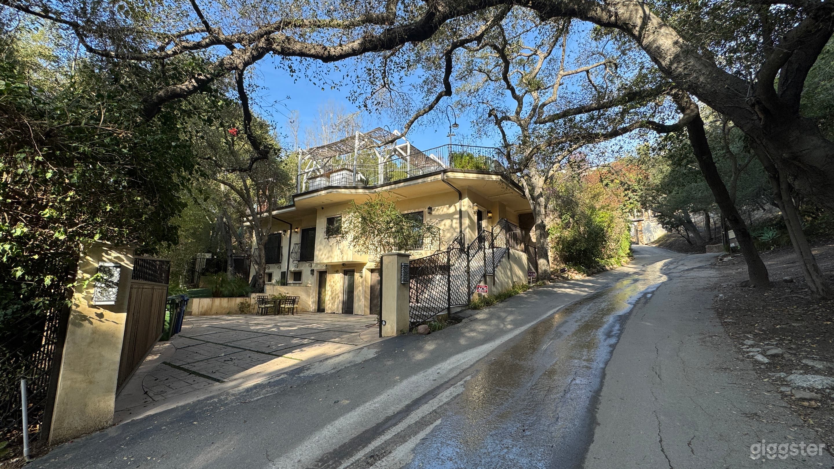 Secluded Film Friendly Bel Air Home Photo 2