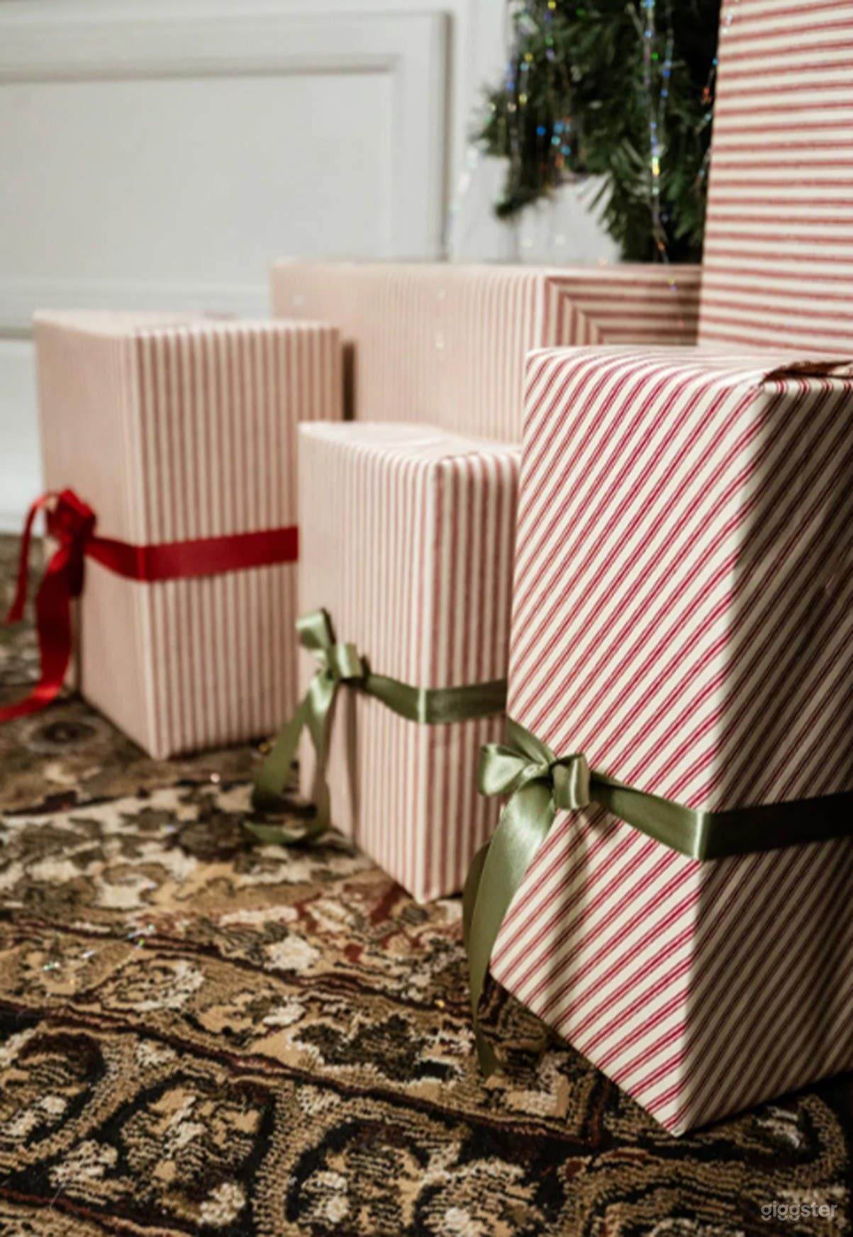 Christmas Set up with multiple areas Photo 4