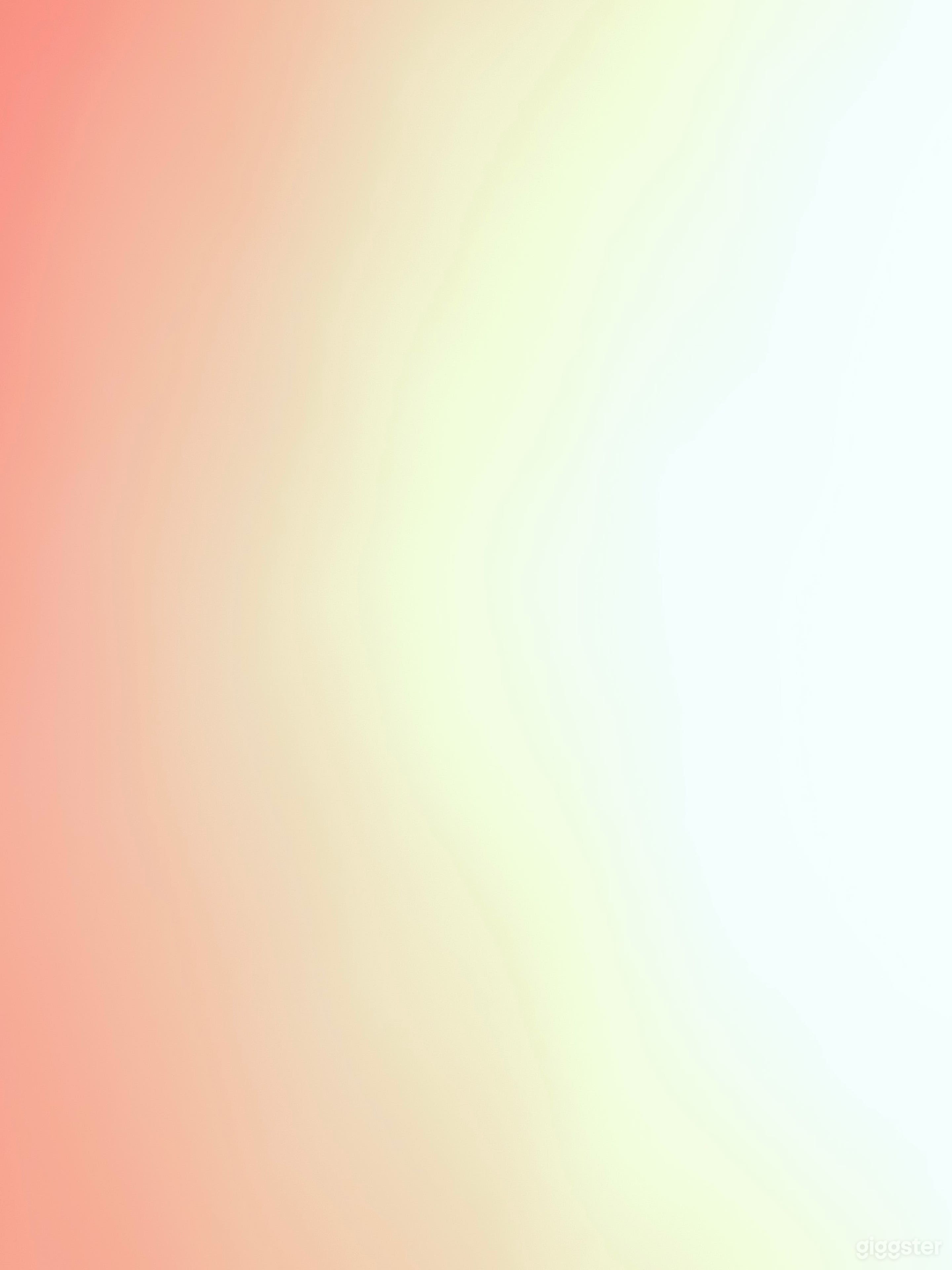 Gym with Equipment  Photo 3