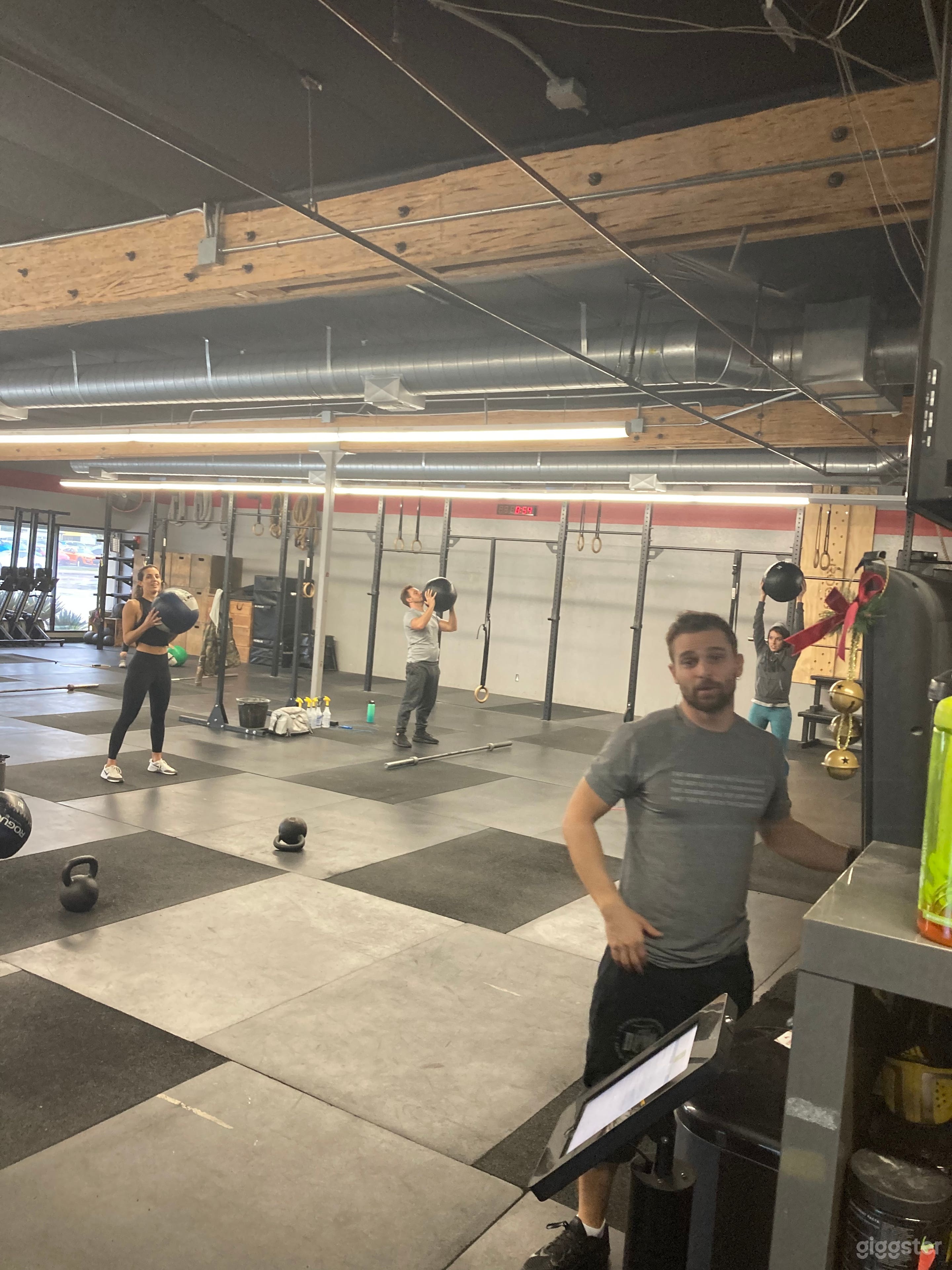 Gym with Equipment  Photo 4