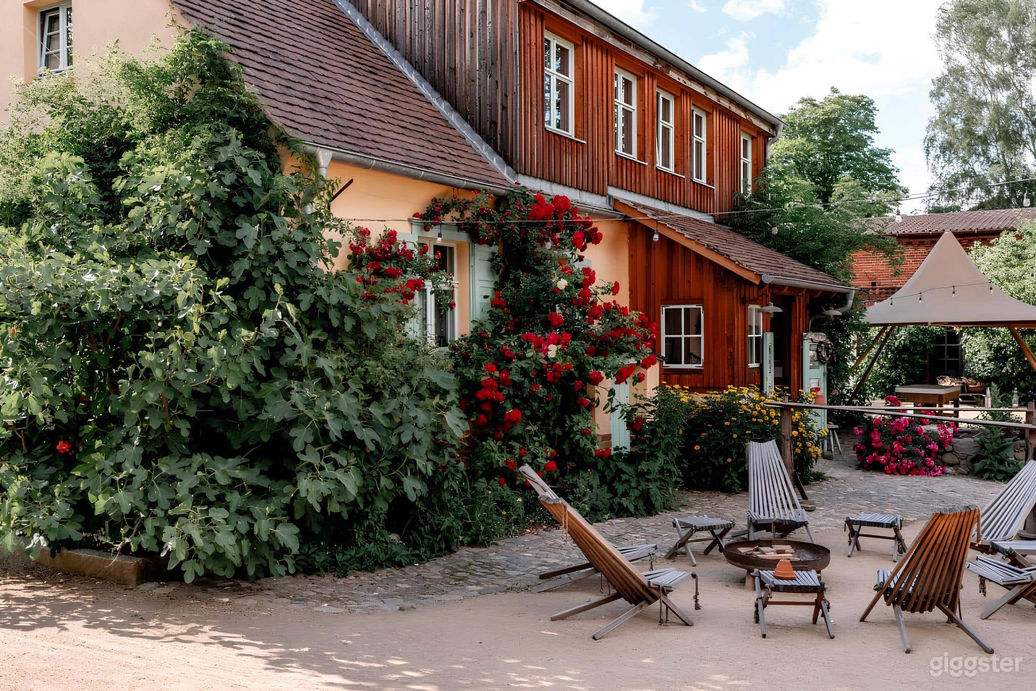 Pardies Garten inkl. Wellnessbereich mit Schwimmteich Foto 2