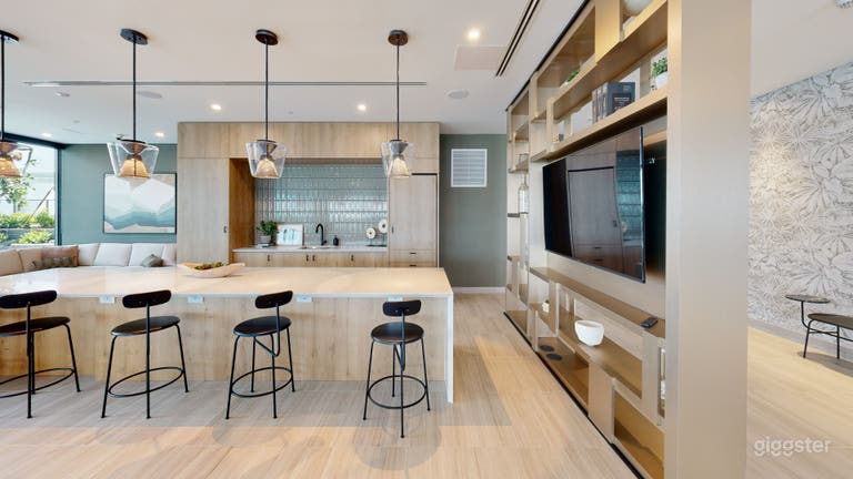  Luxe Ultra-Modern Masterpiece 