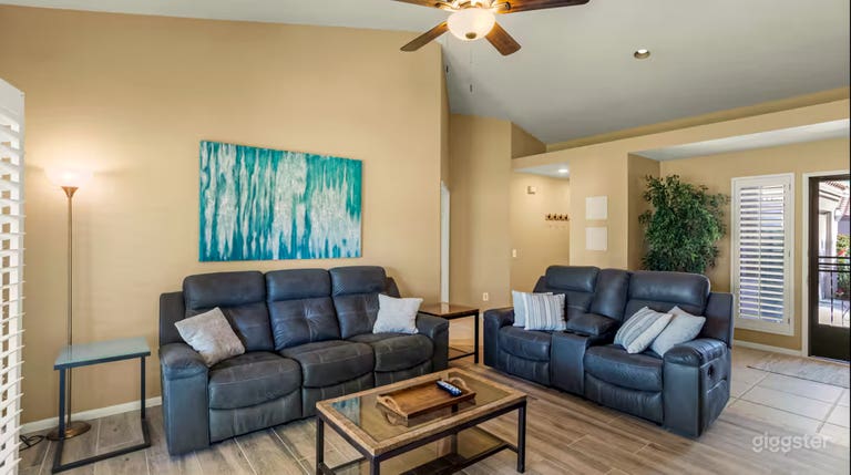  Modern 2-Bedroom Home with Pool & Garden — Film/Photo Ready 