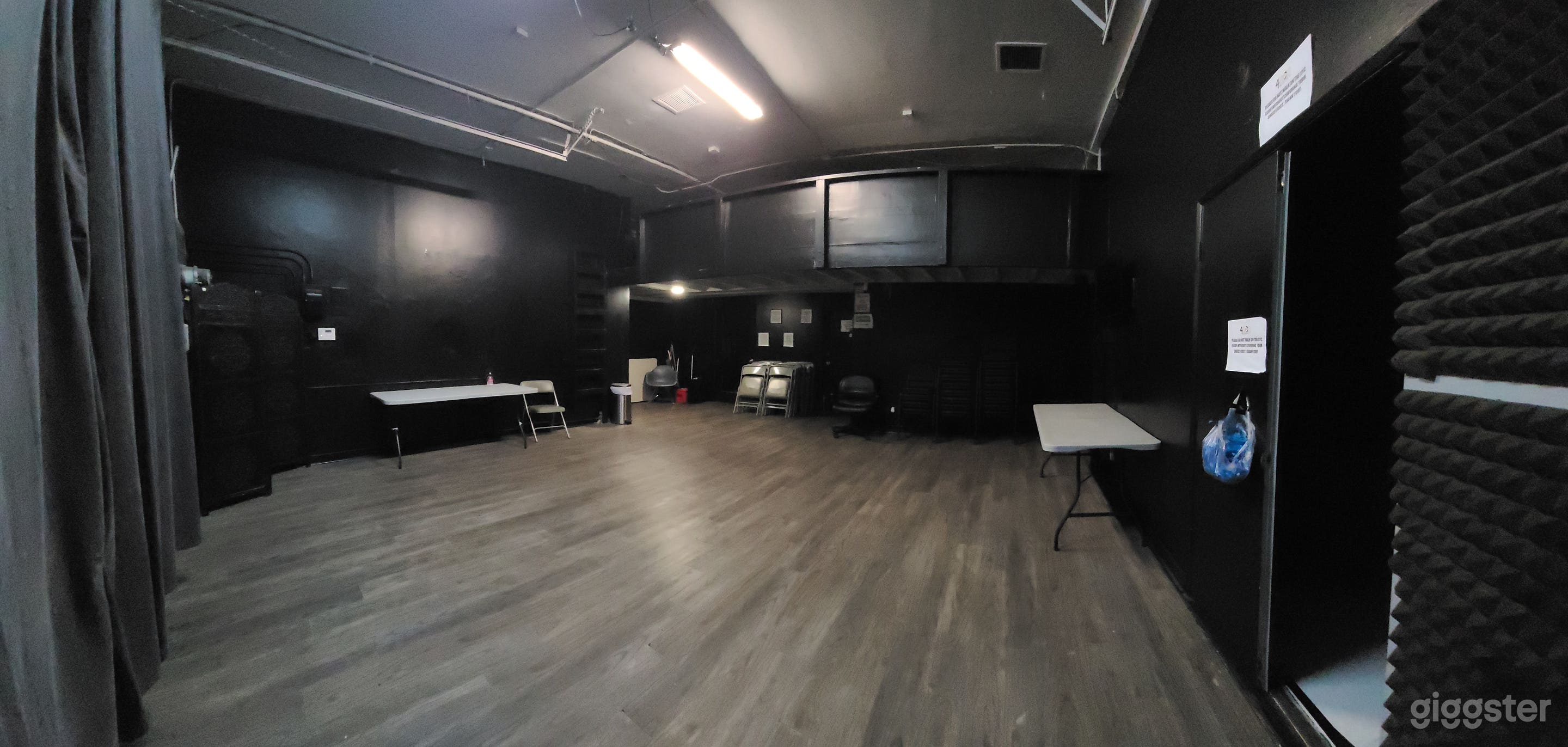 Zeus Event Room Photo 2