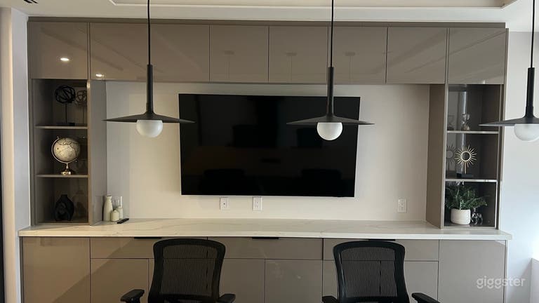  Modern Private Executive Office with City Views 