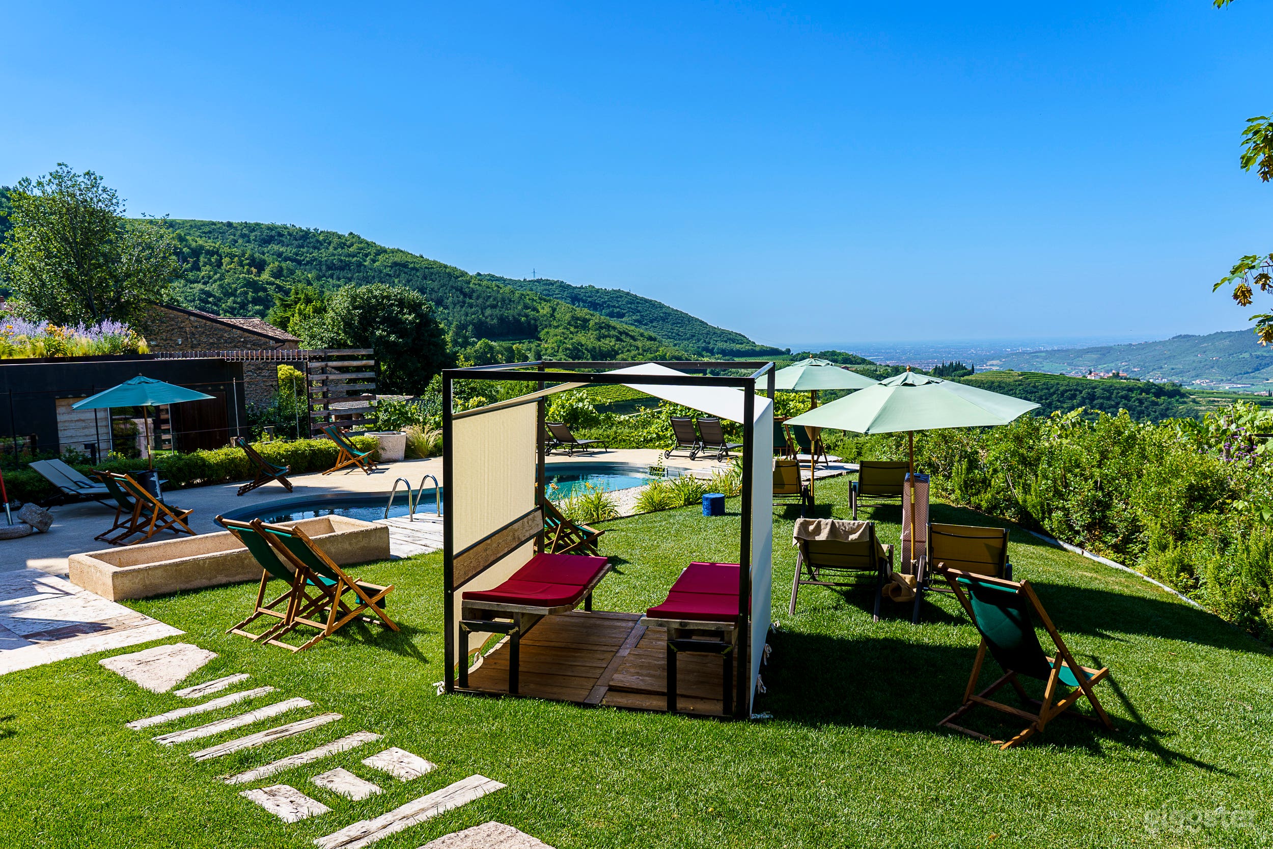Foto di Villa di Lusso sulle Colline di Verona per Eventi, Servizi Fotografici & Prodotti 3